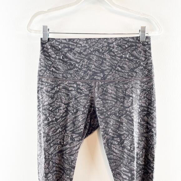 Lululemon Mid Rise Cropped Leggings Black Gray 10 - Picture 2 of 8